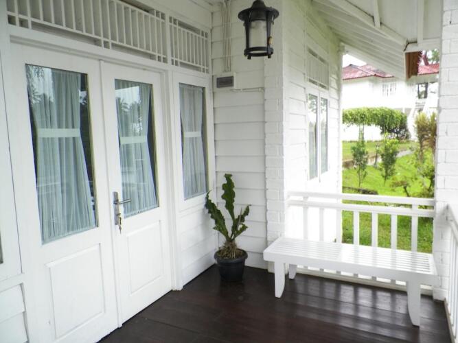 Marbella Twin Waterfall Resort Ciater Over view