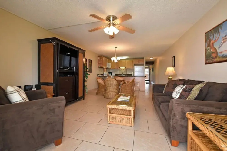 Kamaole Sands 5-313 by RedAwning