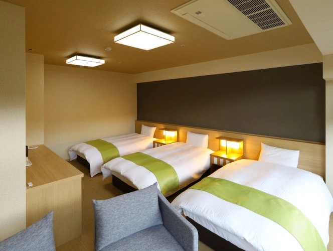 Western-style Triple room
