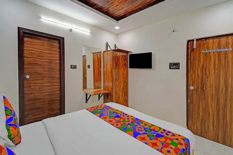 Fabhotel Sp Grand Suites