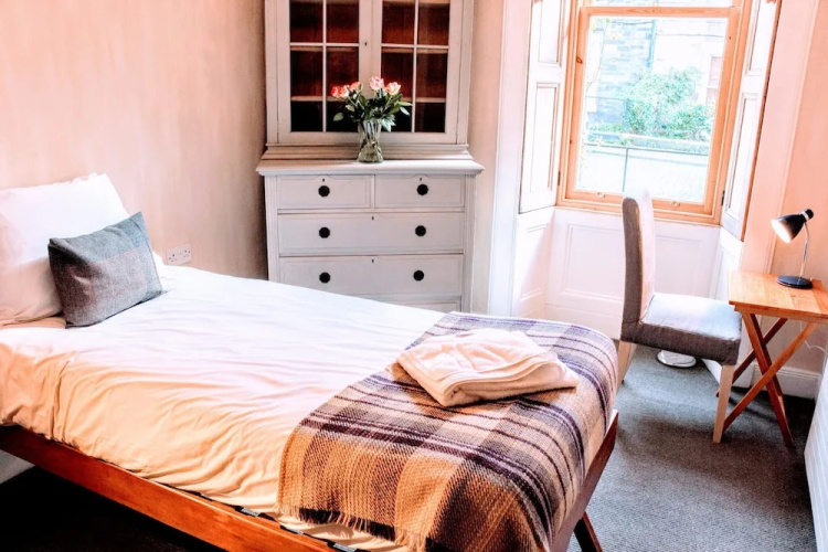 2 Bedroom Flat In City Centre