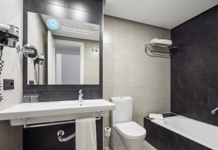Ilunion Suites Madrid photo 10