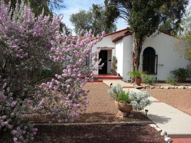 Sam Hughes Inn Bed and Breakfast
