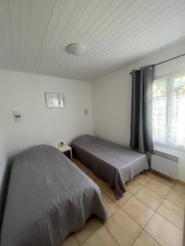 2 Bedrooms Cottage