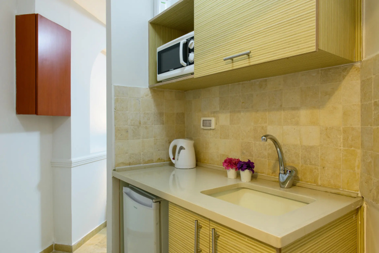 Royalty Suites