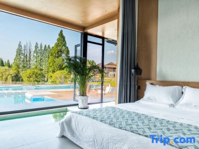 2 Bedrooms Suite with river view