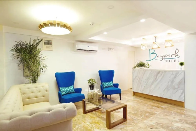 Baypark Inn