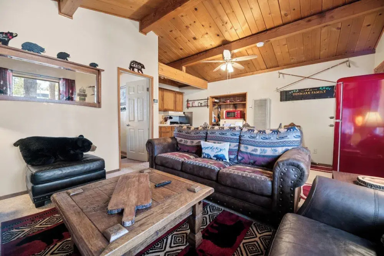 A Beary Cute Cabin