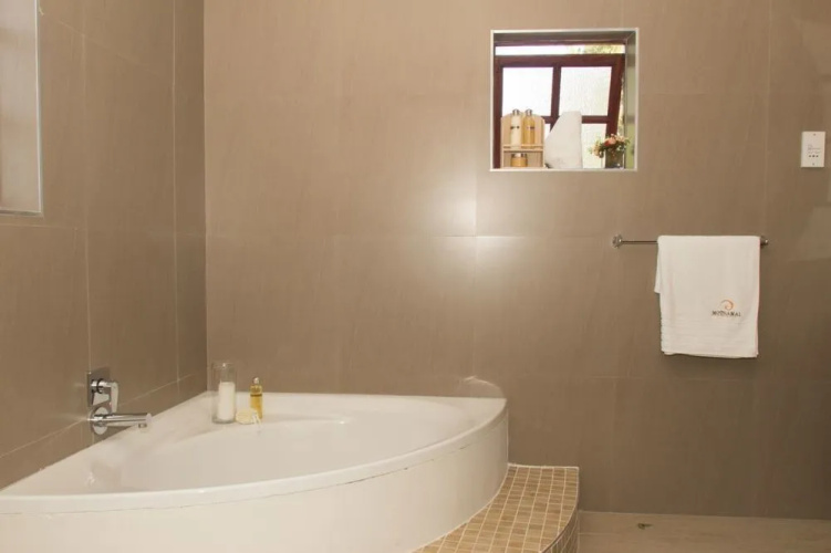 Motsamai Lodge