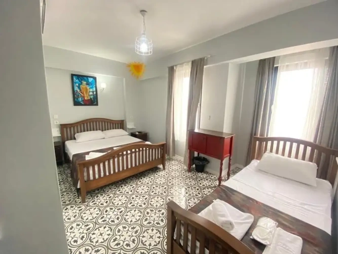 Standard Triple room