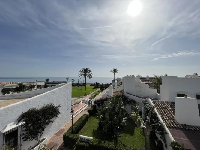 Apartment with sea view