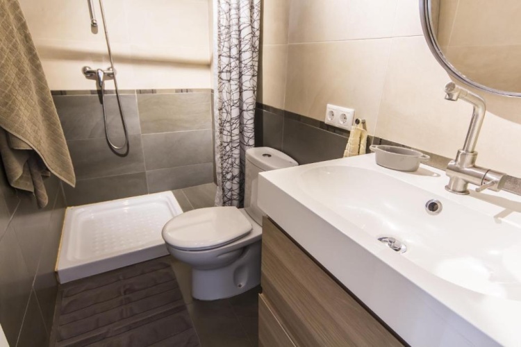 1 Bedroom Apartment