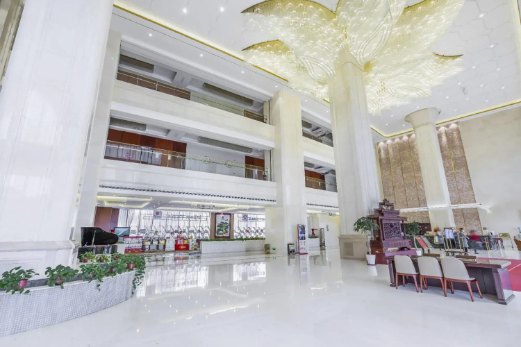 Shengshi Baiyun Hotel