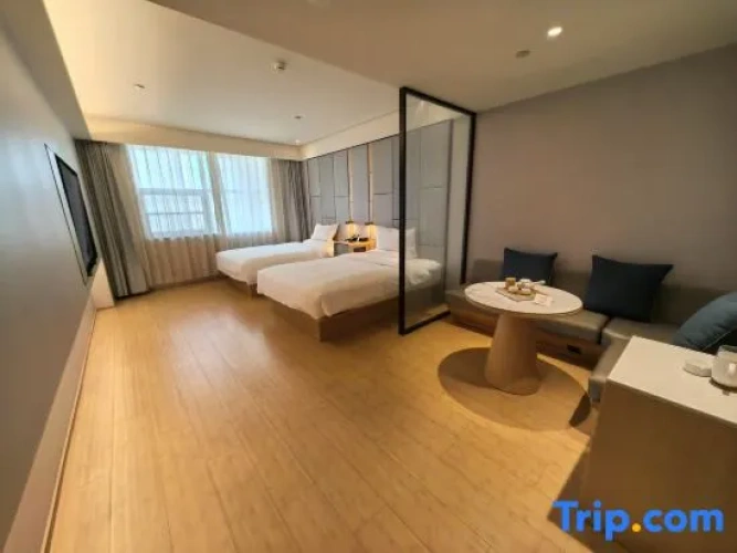 Standard Family room with view