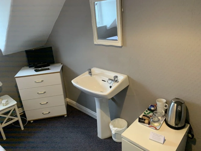 Economy Twin room
