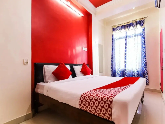 Ravi Palace by OYO Rooms