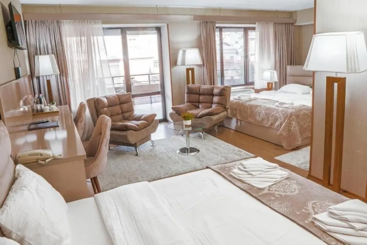 Deluxe Quadruple room