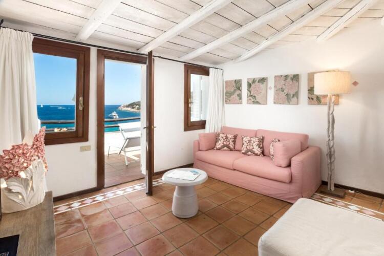 Club Hotel Baja SardiniaOver view