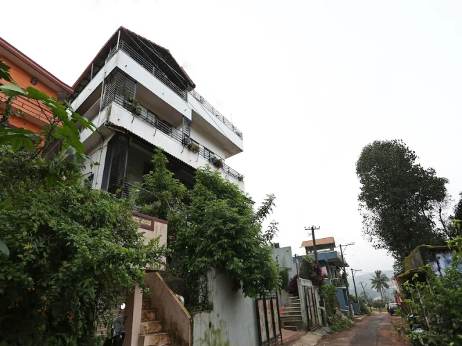 OYO 9263 Home Breezy 2BHK Raja's Seat