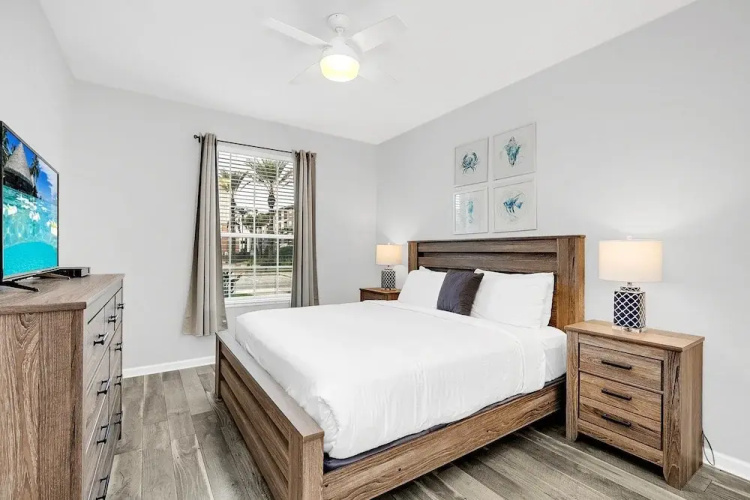 4862 Cayview Ave #110