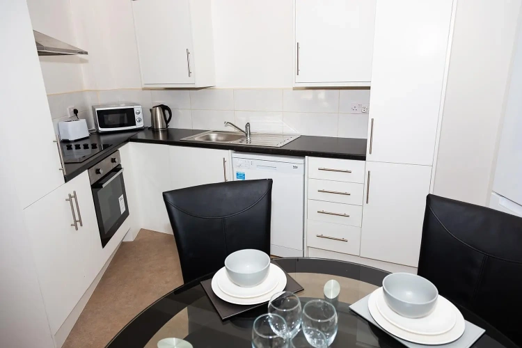 Sextuple Apartment