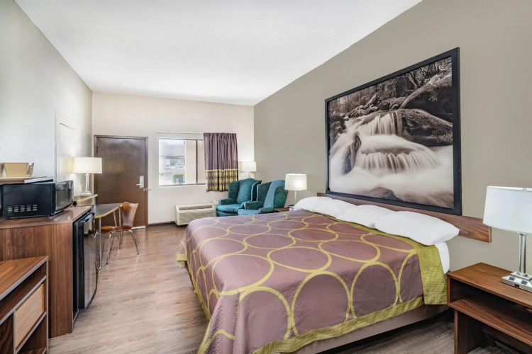 Super 8 by Wyndham Columbia