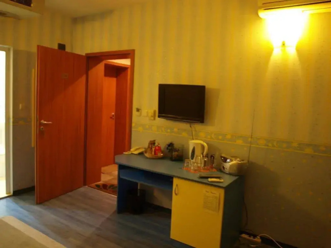 Paralax Hotel