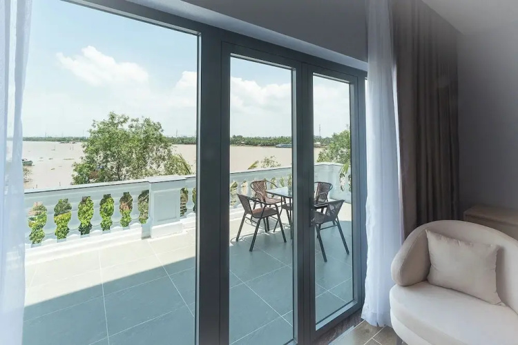 Bamboo Riverside Boutique Hotel
