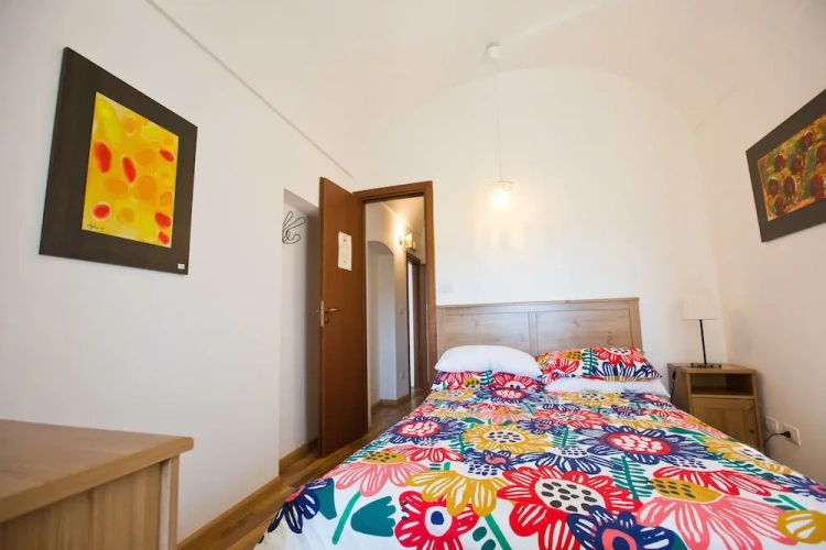 Standard Triple room with land view