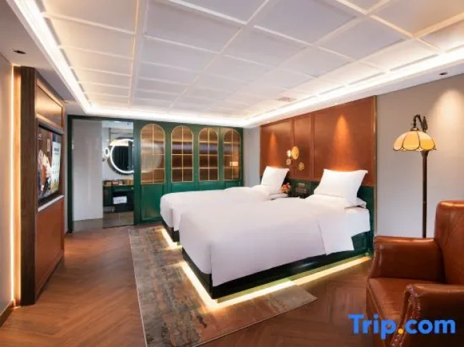 Deluxe Double Suite