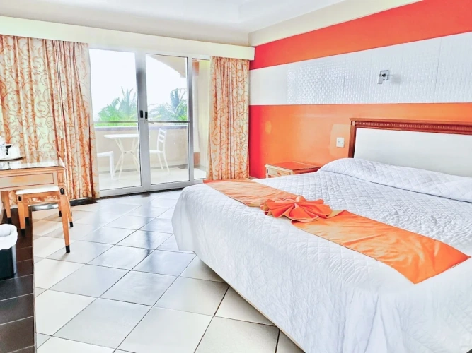 Double Junior Suite with balcony and seafront