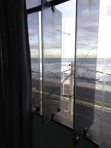 Apartamento NA PRAIA, 2 suites com cozinha