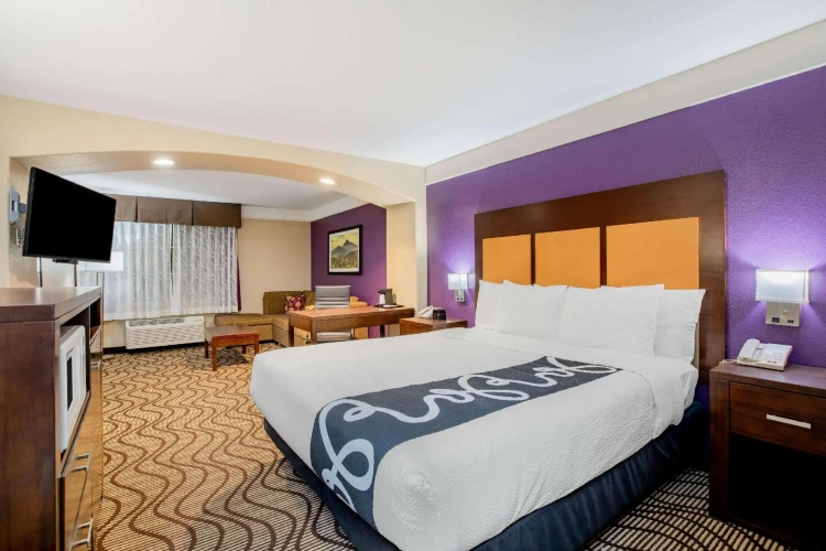 Deluxe Double Suite