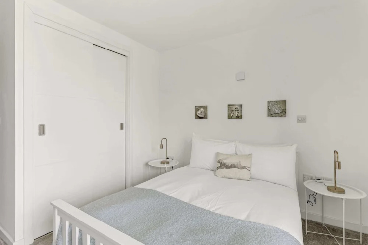 Gorgeous Mile End Flat