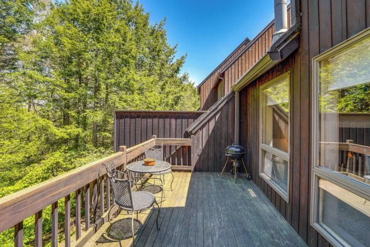 Ski, Hike & More: Year-round Gem in Windham