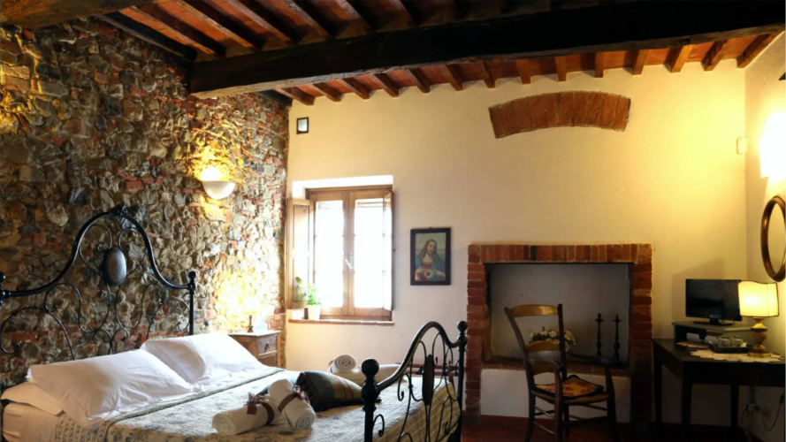 La Villa a Charming Villa With Swimming Pool-la Villa