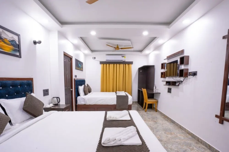 Grand room