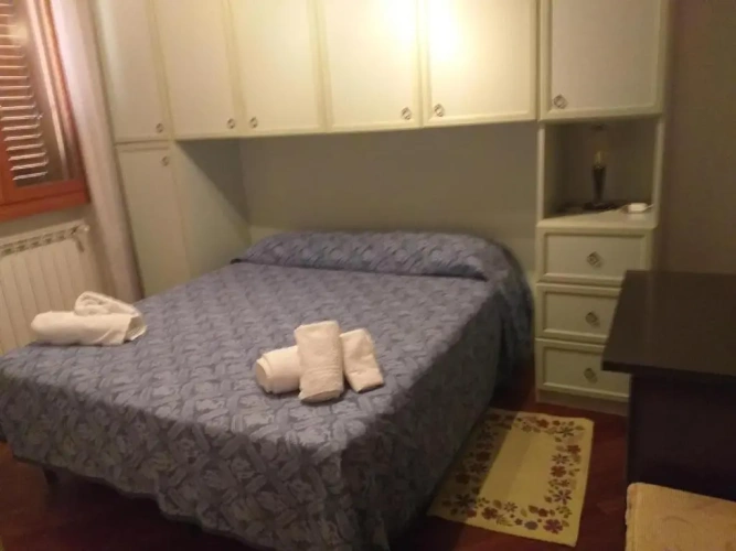 2 Bedrooms Cottage