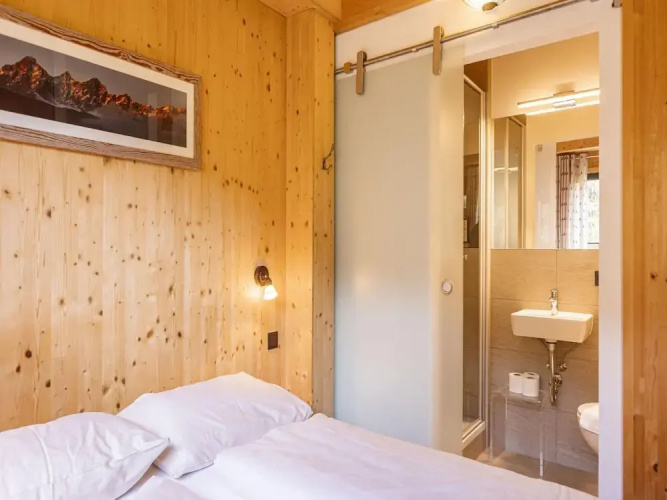 Chalet With Panoramic Sauna