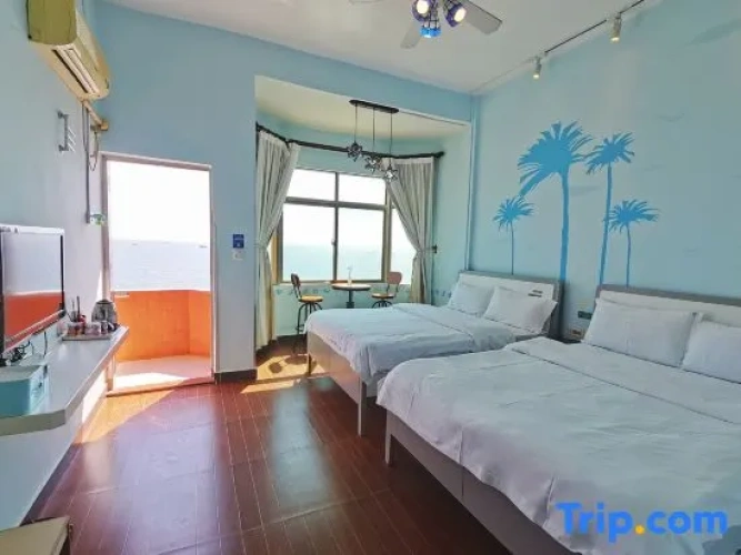 Standard Twin room with sea view