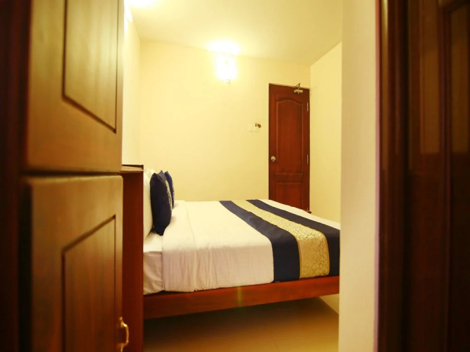OYO 4824 Hotel Star