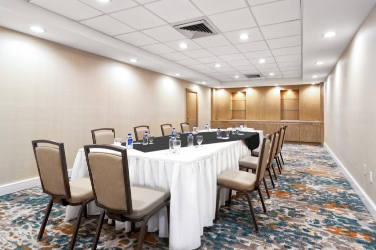 Holiday Inn Miami West - Airport Area photo 15