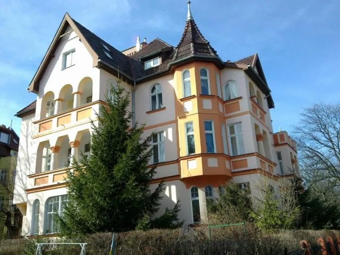 3 Bedrooms Apartment with balcony