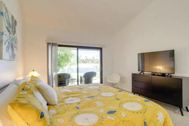 Palm Desert Condo w/ Community Pool + Views!