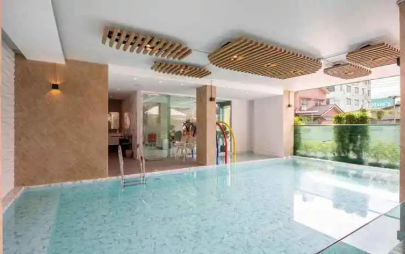 The Riski Hotel & Residence