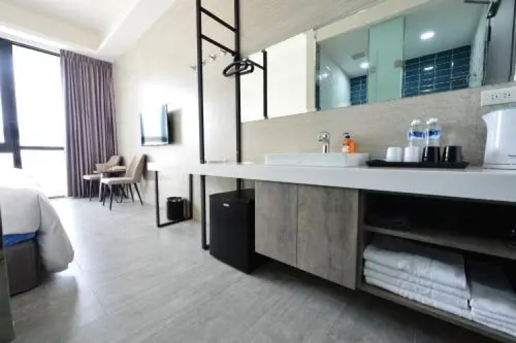 Sky Square Business Travel