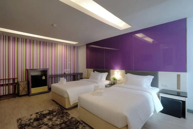 Grand Double room with city view