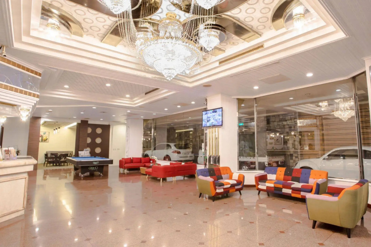 Mou Hotel Luchuan