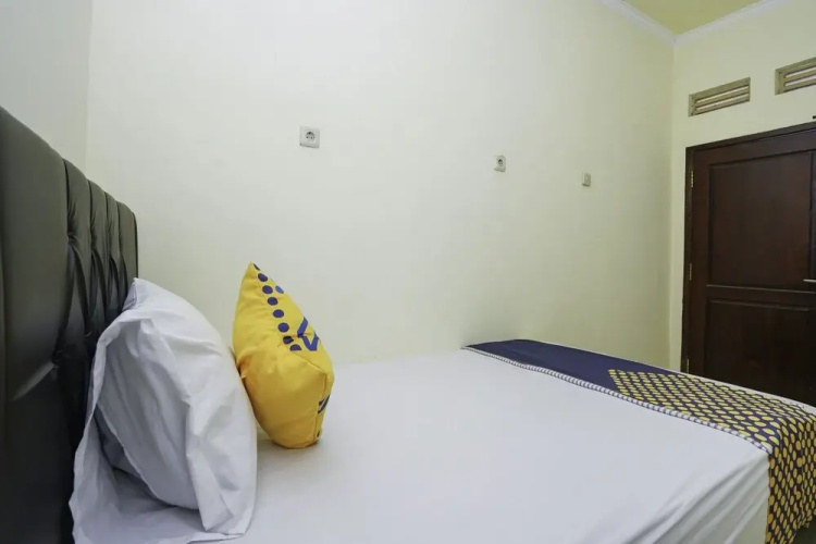SPOT ON 2219 Madina Residence Syariah