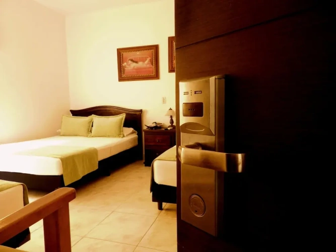 Standard Triple room